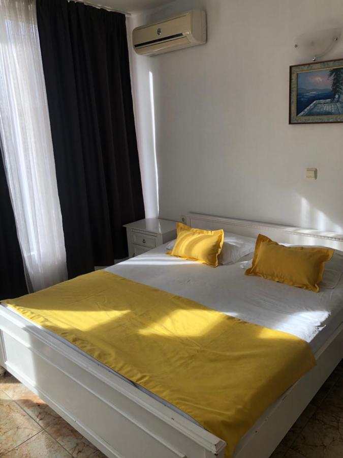 Sunny Varshava Hotel Goudstrand Buitenkant foto